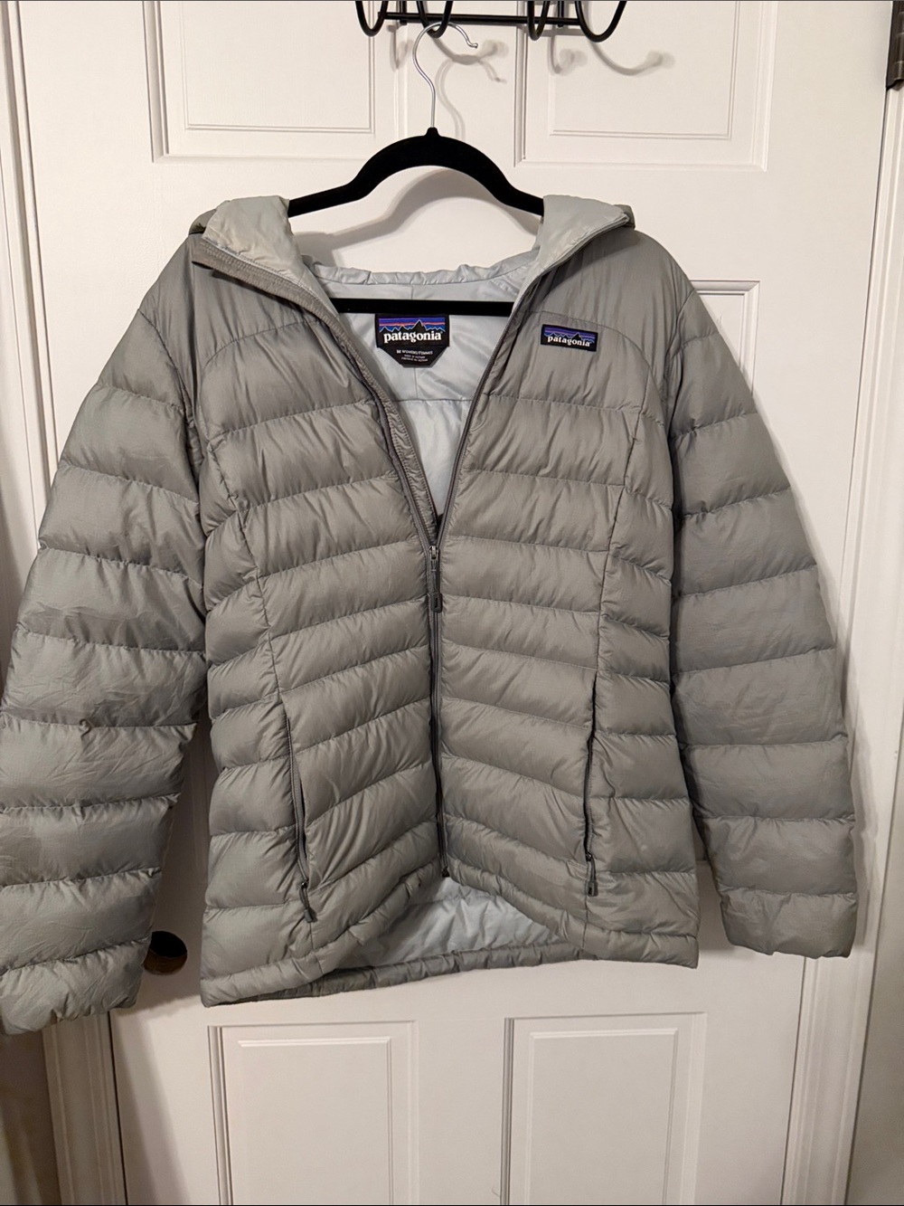Patagonia Light Gray Quilted Down Puffer Jacket with Hood